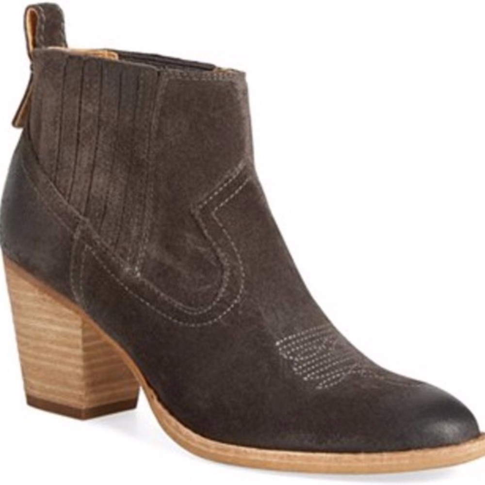 Dolce Vita Jones Western Suede Boots Heel Booties